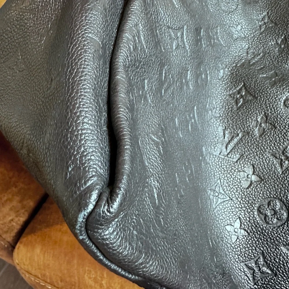 LOUIS VUITTON Artsy MM Empreinte Infini Monogram Shoulder Bag - Picture 13 of 16